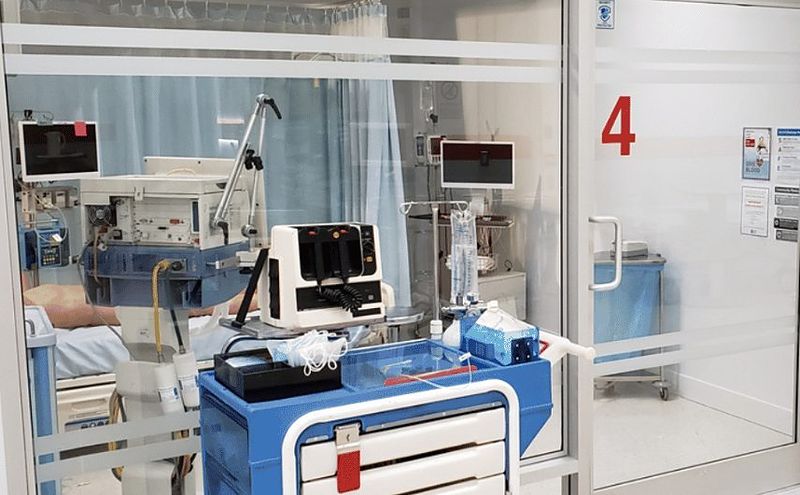 The ICU, patient room