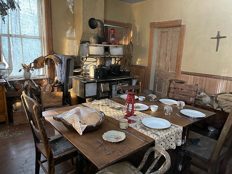 Aline's home, 1940s
