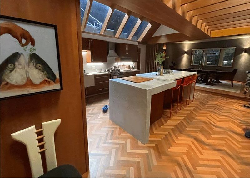 Steve's house, kitchen