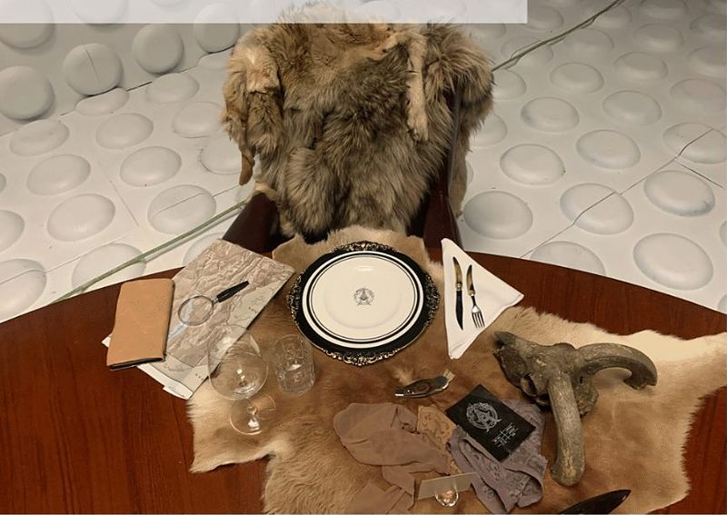 The room, table dressing