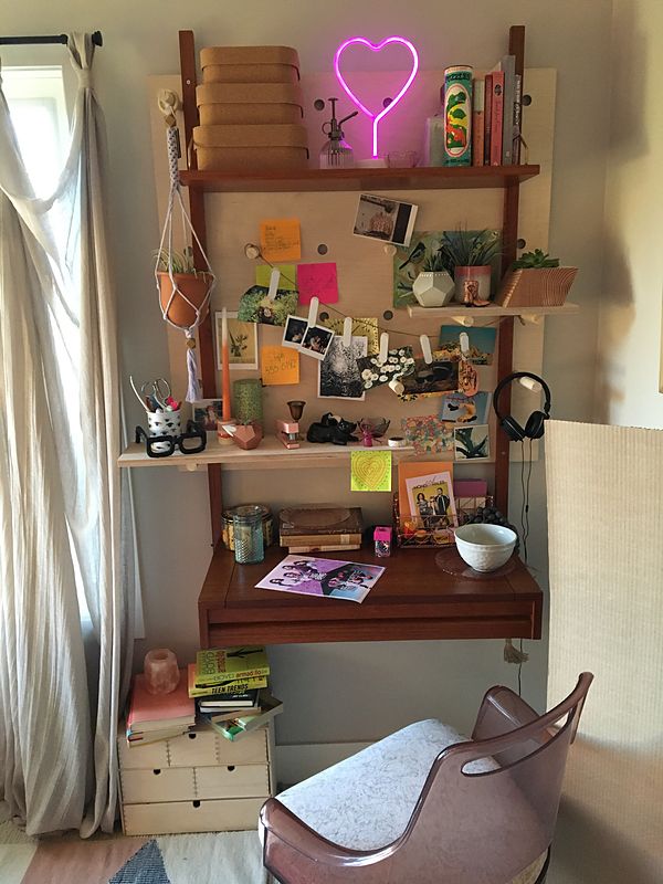 Clare's room, shelf